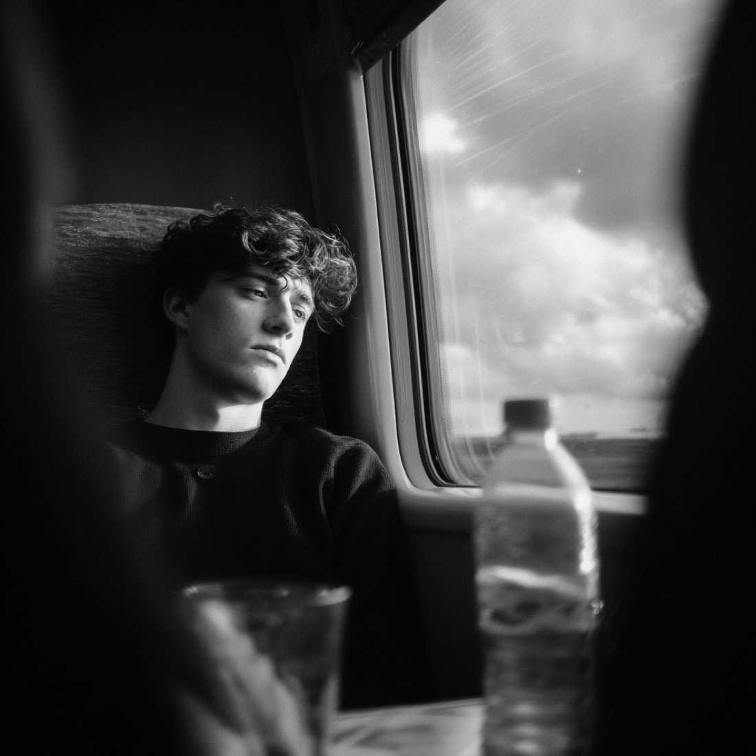 KI-Motiv von Aim Creative: ÖPNV Motiv Travelling